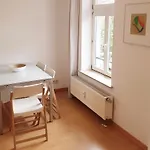 Apartment Schoene, Ruhige Zweiraumwohnung Im Angesagten Altlindenau