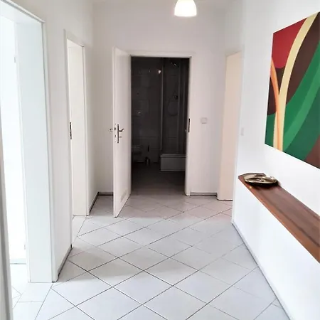 Schoene, Ruhige Zweiraumwohnung Im Angesagten Altlindenau *